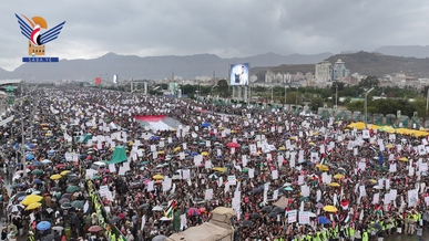 الحشود المليونية بميدان السبعين تعلن النفير لمواجهة أعداء الأمة ورعاة الإرهاب أمريكا وإسرائيل
