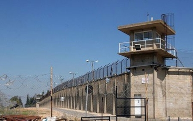 استشهاد أسير فلسطيني بعد أيام من إعلان العدو الصهيوني نقله الى مستشفى