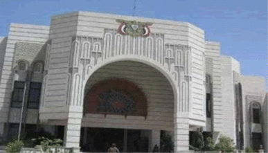 مجلس الوزراء يبارك قراري المصالحة الوطنية والحل السياسي ودمج جهازي الأمن السياسي والقومي