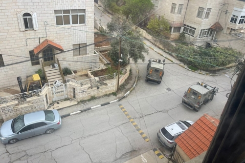 العدو الإسرائيلي ومستوطنوه يواصلون اعتداءاتهم على الفلسطينيين في الضفة الغربية