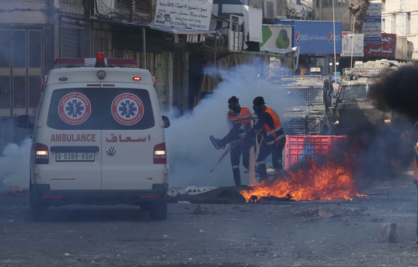 استشهاد شاب فلسطيني متأثرا بإصابته برصاص العدو الصهيوني في الخليل