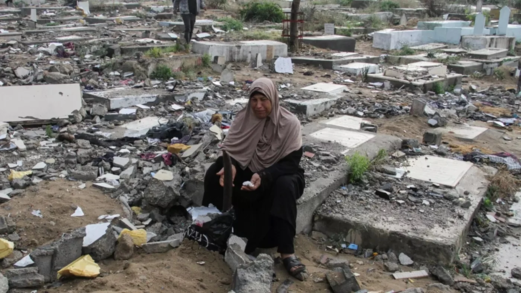 "ميدل إيست آي": شهداء غزّة لا يرقدون بسلام "ميدل إيست آي": شهداء غزّة لا يرقدون بسلام