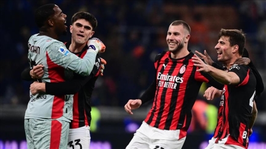 ميلان يفوز بصعوبة على تورينو ويواصل ملاحقة الإنتر في صدارة الدوري الإيطالي