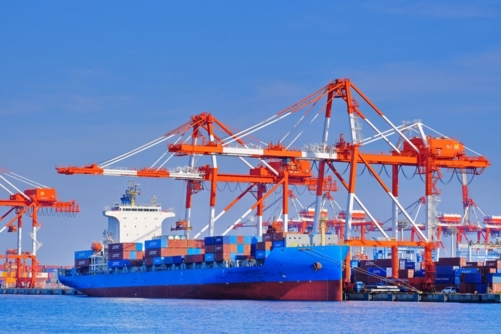 اليابان تسجل فائضاً تجارياً بقيمة 1.02 مليار دولار في يونيو الماضي