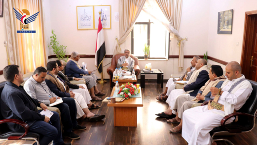 اجتماع برئاسة المداني يناقش الجوانب المتصلة بإدارة الشؤون الإنسانية