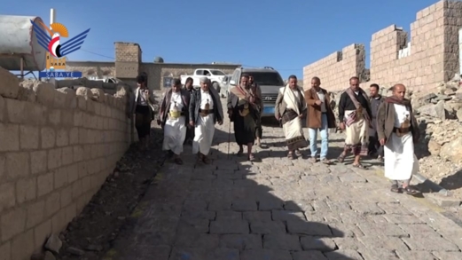 تفقد مشروع الرصف الحجري في عقبة الشرية بمدينة البيضاء