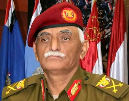 عضو السياسي الأعلى الزايدي يعزي في وفاة الشيخ عبدربه محسن العبيدي