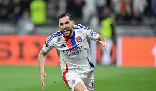 مانشستر سيتي يتعاقد مع الفرنسي من أصول جزائرية ريان شرقي