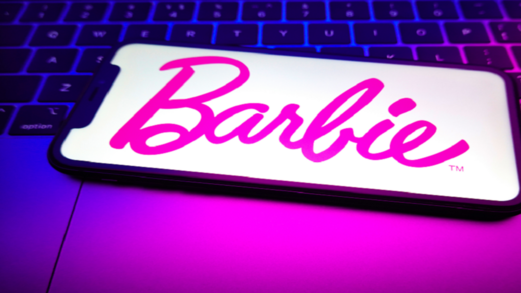 إطلاق "هاتف باربي" للتخلص من إدمان مواقع التواصل الاجتماعي إطلاق "هاتف باربي" للتخلص من إدمان مواقع التواصل الاجتماعي