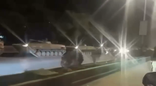 المرصد السوري: مقتل 25 مدنياً بينهم أطفال ونساء في حلب منذ بدء الاشتباكات المسلحة