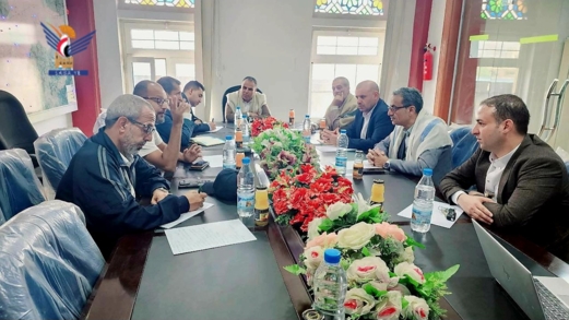 مناقشة آلية تنفيذ مشروع الإنذار المبكر والحماية من الصواعق بحجة