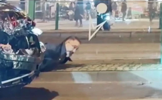 إعلام ألماني: منفّذ الهجوم “طبيب سعودي داعم للتطرف والصهيونية ومعادٍ للإسلام” إعلام ألماني: منفّذ الهجوم “طبيب سعودي داعم للتطرف والصهيونية ومعادٍ للإسلام”