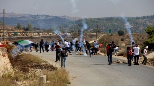 اندلاع مواجهات بين الفلسطينيين وقوات العدو الصهيوني في بيتا جنوب نابلس