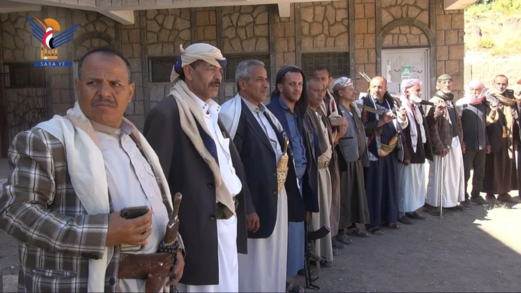إب.. وقفة مسلحة في عزلة عروان بالسبرة للتأكيد على الجهوزية لمواجهة الأعداء