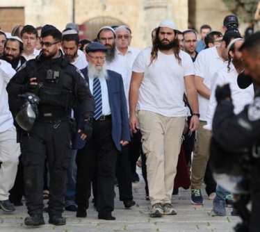 مركز القدس الدولي: إجراءات إغلاق "الأقصى" أو تقييد دخوله يهدف لفرض سيطرة الكيان عليه