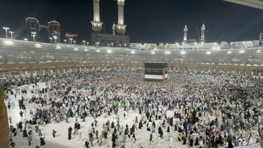 للمرة الثانية هذا العام.. الشمس تتعامد على الكعبة وتخفي ظلها  للمرة الثانية هذا العام.. الشمس تتعامد على الكعبة وتخفي ظلها