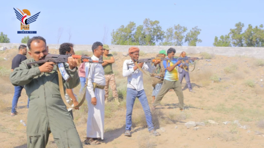 مناورة وتكريم لخريجي دورات "طوفان الأقصى" من موظفي مطار الحديدة الدولي