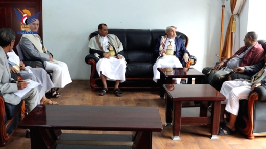 مناقشة سير العمل في فرع الهيئة العامة للبيئة بمحافظة إب