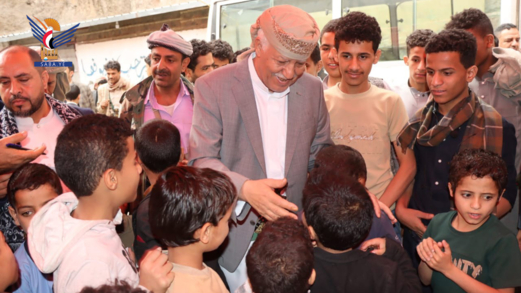 تدشين توزيع الكسوة العيدية لـ 645 يتيمًا ويتيمة في إب