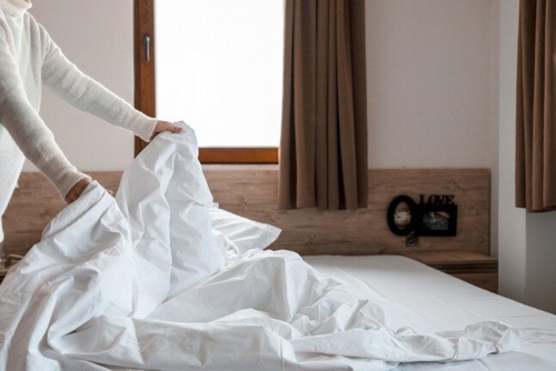 خبراء يكشفون أضرار ترتيب السرير عند الاستيقاظ! خبراء يكشفون أضرار ترتيب السرير عند الاستيقاظ!