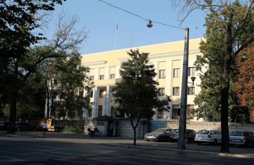 بوخارست.. إحباط محاولة لاقتحام السفارة الروسية بوخارست.. إحباط محاولة لاقتحام السفارة الروسية