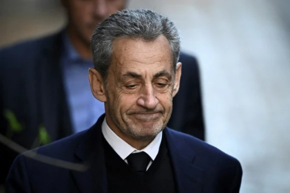 الإفراج عن نيكولا ساركوزي بعد 20 يوما في السجن