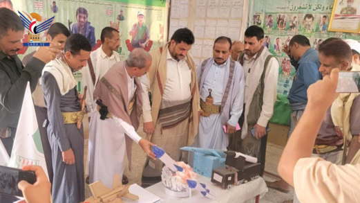 افتتاح معرض فني لطلاب الدورات الصيفية في باجل بالحديدة افتتاح معرض فني لطلاب الدورات الصيفية في باجل بالحديدة