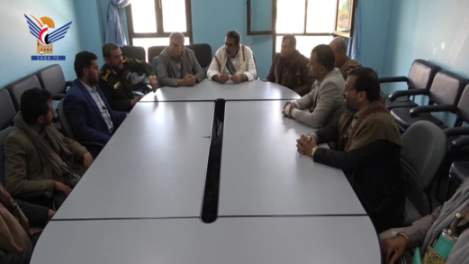 مناقشة تنفيذ حملة لتنظيم الأسواق وإزالة العشوائيات في رداع بالبيضاء