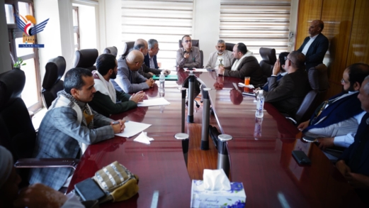 مناقشة الامتيازات الممنوحة للمكلفين من مصلحة الضرائب والجمارك