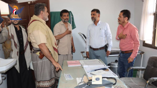 محافظ البيضاء يطلع على مستوى الخدمات التي يقدمها مركز عوين الصحي في الصومعة محافظ البيضاء يطلع على مستوى الخدمات التي يقدمها مركز عوين الصحي في الصومعة