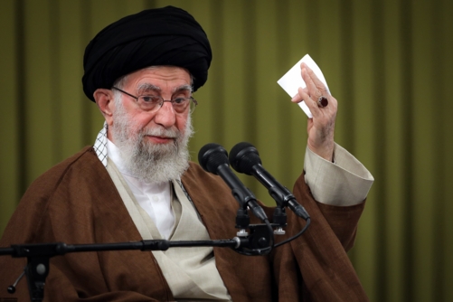 السيد الخامنئي: الحركة العسكرية والعلمية ستتقدم بوتيرة أسرع