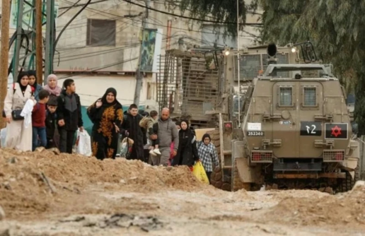 مدير الأونروا بالضفة: نزوح أكثر من 32 ألف فلسطيني قسرًا من مخيمات شمال الضفة
