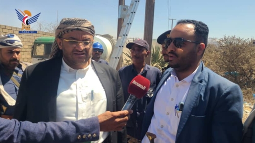 المساوى يدّشن العمل بمحولين كهربائيين في المقاشرة والسمكر بمديرية التعزية
