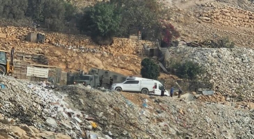 العدو الإسرائيلي يشرع بهدم مساكن شرقي القدس