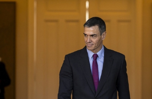 رئيس وزراء إسبانيا يرفض أي شكل من أشكال "تبعية" بلاده للولايات المتحدة