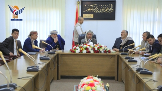 رئيس مجلس النواب يؤكد على أهمية توحيد الجهود لتعزيز البيئة الاستثمارية