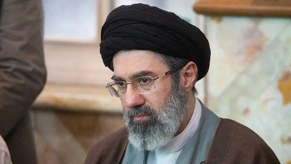 قائد الثورة الإيرانية يوافق على العفو أو تخفيف عقوبات أكثر من ألفي مدان بمناسبة عيدي الاضحى والغدير