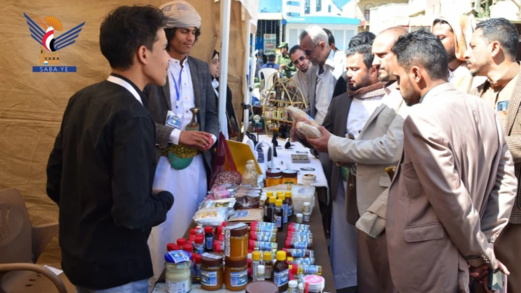 تواصل فعاليات مهرجان "خير ما أنتجته أيدينا" للأسر المنتجة بمديرية الوحدة بأمانة العاصمة