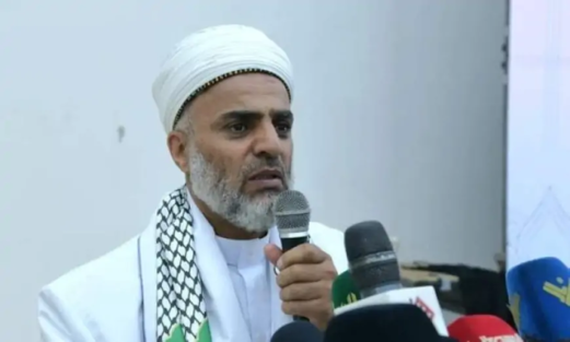 مفتى الديار اليمنية : صمت علماء الأمة مما يحدث في غزّة "موقف معيب" مفتى الديار اليمنية : صمت علماء الأمة مما يحدث في غزّة "موقف معيب"