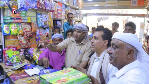 محافظ الحديدة يدشن حملة الرقابة على الأسواق تزامناً مع حلول شهر رمضان