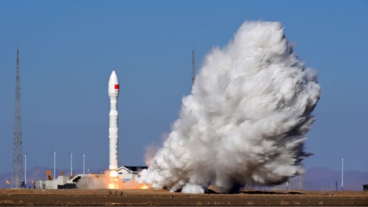 الصين تطلق قمرا اصطناعيا جديدا إلى الفضاء للكشف عن ملوحة المحيطات