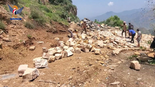 وكيل محافظة المحويت يطّلع على سير العمل في مبادرة مجتمعية بمديرية الرجم