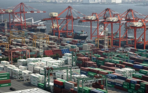 اليابان يسجل فائضًا تجاريًّا خلال فبراير الماضي