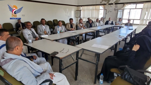 مناقشة آلية تحسين الأداء بمكتب جهاز محو الأمية في حجة