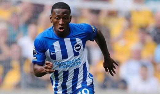 ميلان يتعاقد مع المدافع الإكوادوري إستوبينان