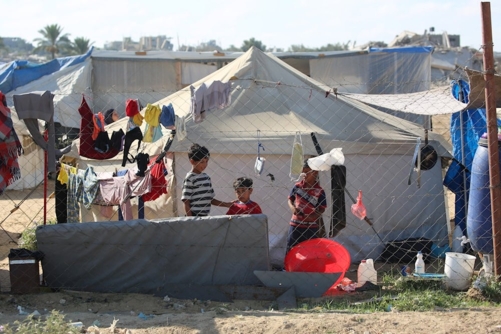 "رويترز": خطة أميركية لتهجير سكان غزة ضمن مشروع إنشاء "مناطق انتقال إنسانية"