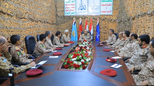 الرئيس المشاط يرأس اجتماعاً مهماً لقيادة وزارة الدفاع ورئاسة هيئة الأركان وقادة المناطق العسكرية 