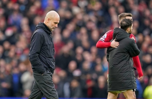  مانشستر يونايتد يلحق هزيمة مؤثرة بضيفه مانشستر سيتي بالدوري الإنجليزي