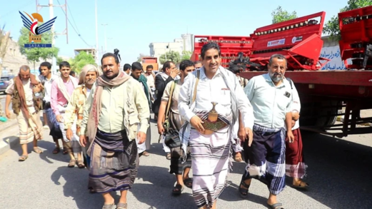 الحيدة تدشن صرف الدفعة الأولى للحصادات الزراعية 