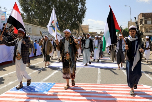 استعراض أميركي متجدّد في اليمن: صنعاء تتعهّد بالردّ على العدوان استعراض أميركي متجدّد في اليمن: صنعاء تتعهّد بالردّ على العدوان
